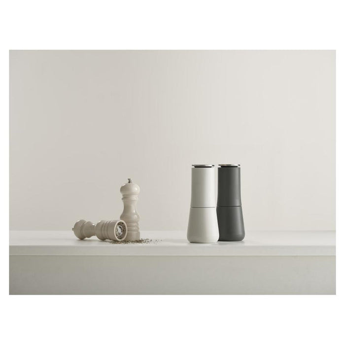 Joseph Joseph MILLTOP SALT & PEPPER