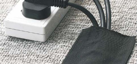 DYNAMIX 25M Hook and Loop Carpet Cable Cover. 100mm Wide. Black Colour.